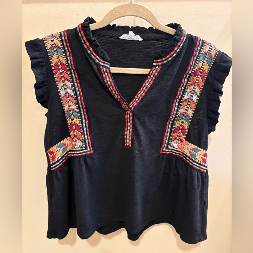 THML ELIZABETH EMBROIDERED BLACK V-NECK TOP WOMEN’S LARGE - Picture 5 of 10